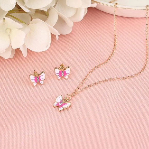 Other - ⚠️SOLDOUT⚠️Adorable Pink Butterfly Jewelry Set